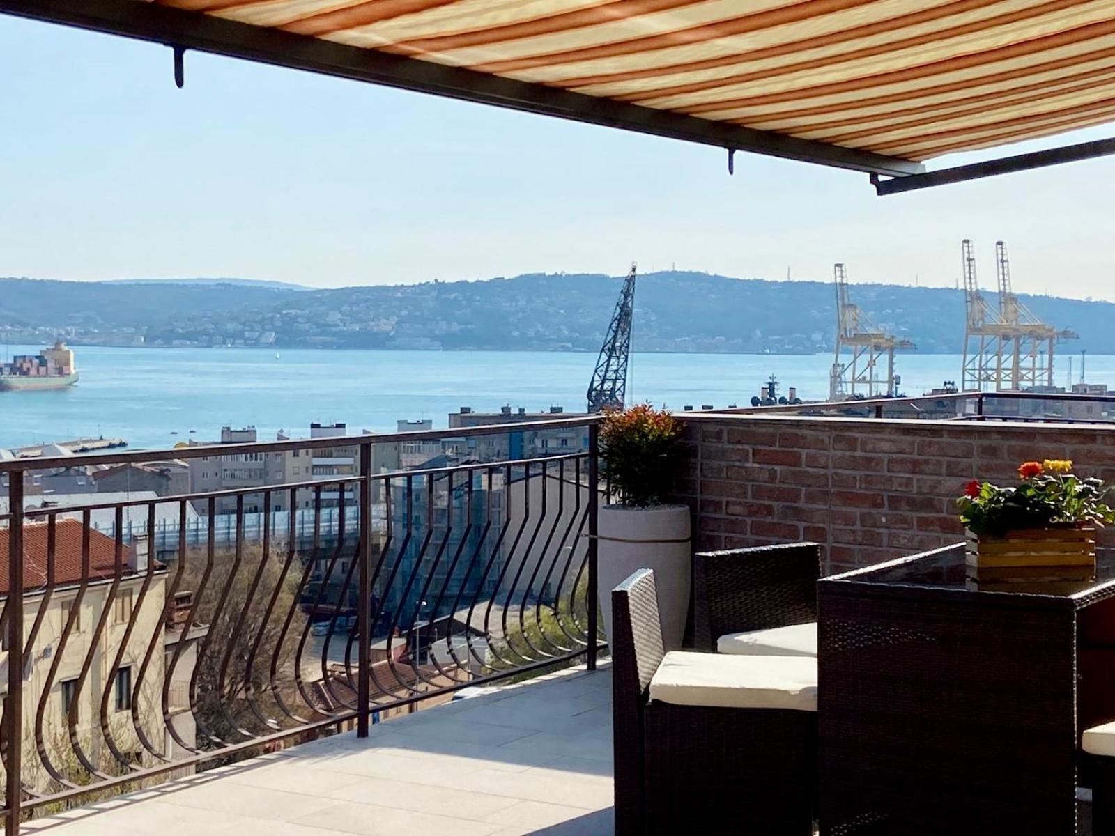 Il Dandy Appartamento Con Parcheggio Triest Exterior foto